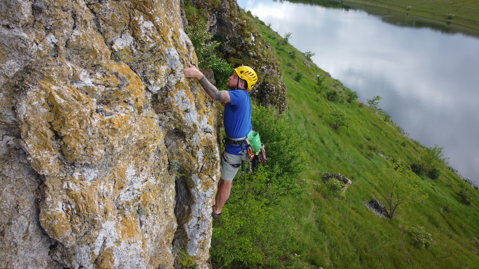 Rock Climbing in Văratic